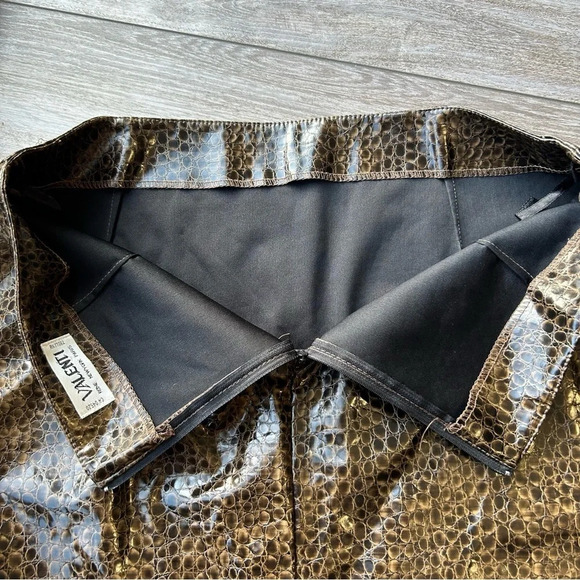 Valenti Snakeskin Faux Patent Leather Mini Skirt - Picture 9 of 12